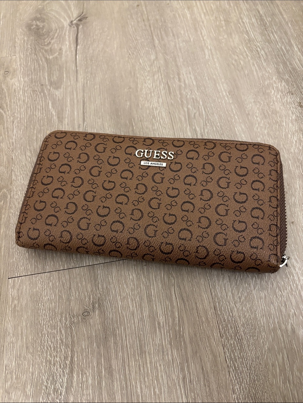 Vintage leather GUESS Los Angeles Monogram Zip-Around Clutch / Wristlet – Brown